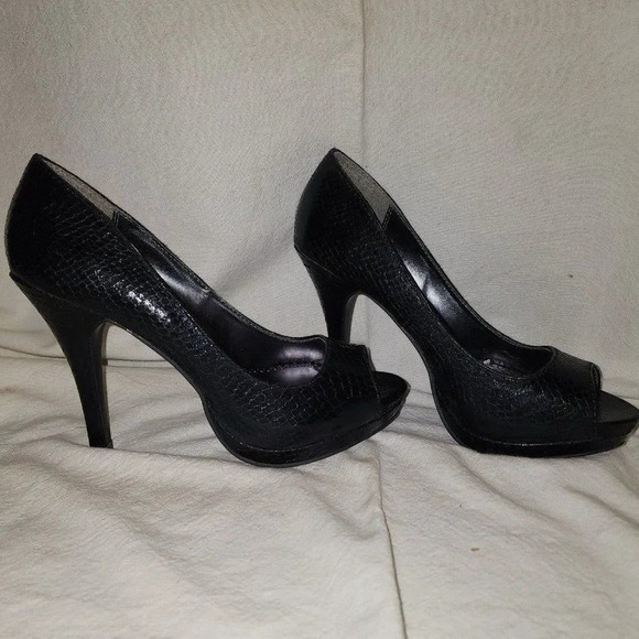Rampage, BNIB Black Faux Snake Skin Heel, Size 8.5 - Picture 4 of 9
